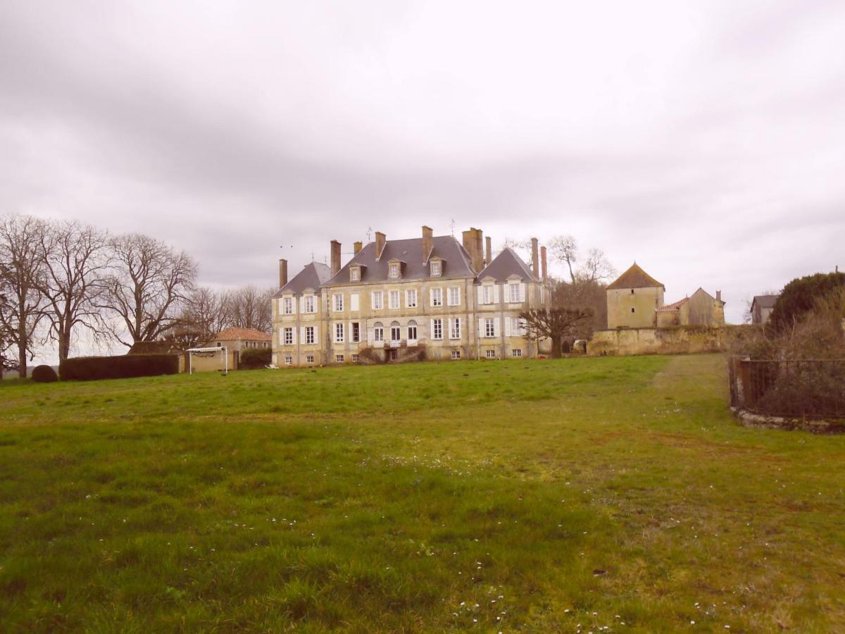 Chateau Des Noces Bazoges-en-Pareds Buitenkant foto